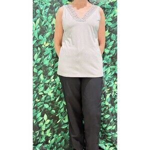 Banana Republic Sleeveless Top Gray Lace Neckline Size Medium Flawed